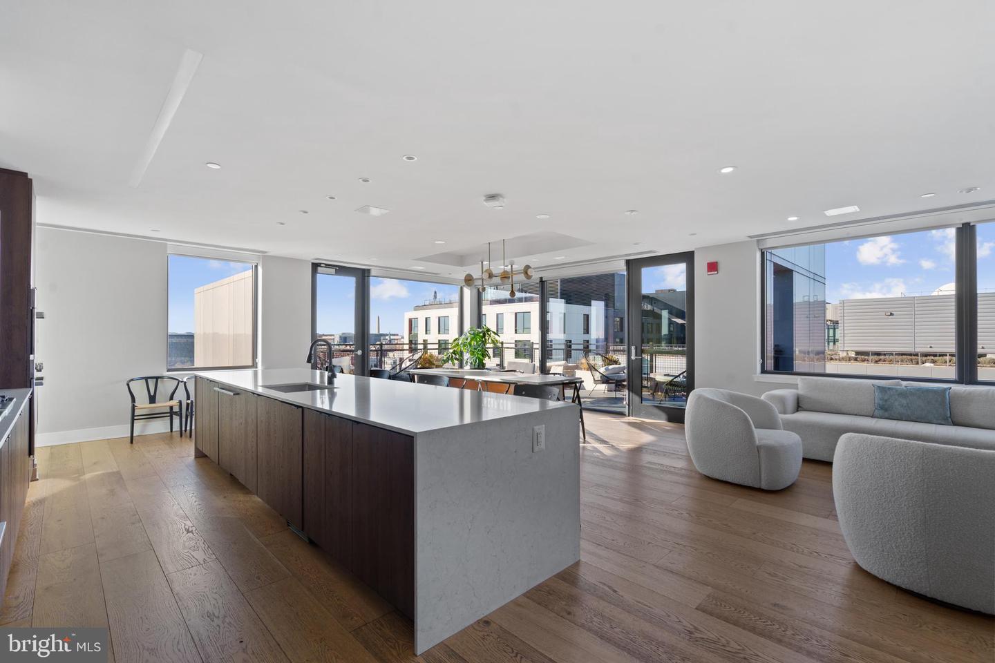 37 L ST SE #1001, WASHINGTON, District Of Columbia 20003, 2 Bedrooms Bedrooms, ,2 BathroomsBathrooms,Residential,For sale,37 L ST SE #1001,DCDC2185138 MLS # DCDC2185138