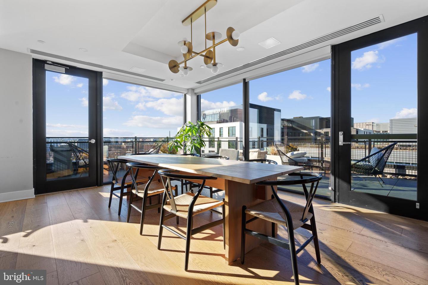 37 L ST SE #1001, WASHINGTON, District Of Columbia 20003, 2 Bedrooms Bedrooms, ,2 BathroomsBathrooms,Residential,For sale,37 L ST SE #1001,DCDC2185138 MLS # DCDC2185138