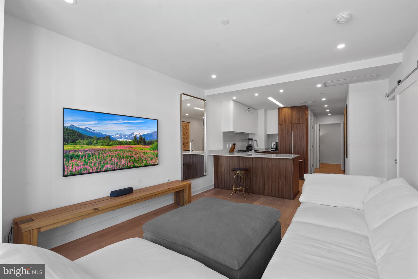 37 L ST SE #1001, WASHINGTON, District Of Columbia 20003, 2 Bedrooms Bedrooms, ,2 BathroomsBathrooms,Residential,For sale,37 L ST SE #1001,DCDC2185138 MLS # DCDC2185138