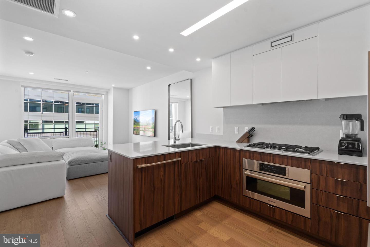 37 L ST SE #1001, WASHINGTON, District Of Columbia 20003, 2 Bedrooms Bedrooms, ,2 BathroomsBathrooms,Residential,For sale,37 L ST SE #1001,DCDC2185138 MLS # DCDC2185138