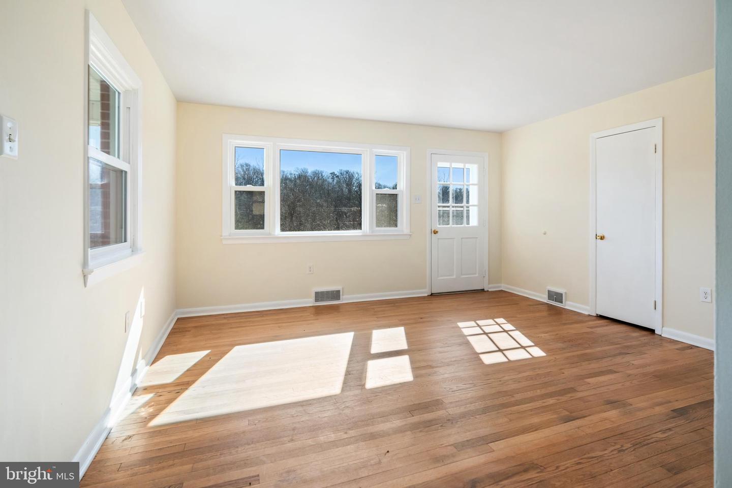 49 RITENOUR LN, MAURERTOWN, Virginia 22644, 3 Bedrooms Bedrooms, ,1 BathroomBathrooms,Residential,For sale,49 RITENOUR LN,VASH2010710 MLS # VASH2010710