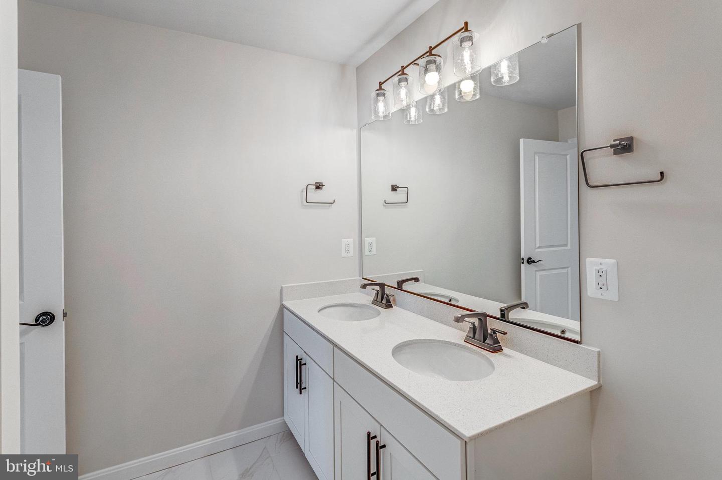 4153 FOXHAVEN DR, BEALETON, Virginia 22712, 4 Bedrooms Bedrooms, ,3 BathroomsBathrooms,Residential,For sale,4153 FOXHAVEN DR,VAFQ2015476 MLS # VAFQ2015476