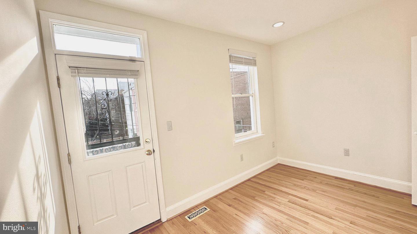 507 G ST NE, WASHINGTON, District Of Columbia 20002, 3 Bedrooms Bedrooms, 4 Rooms Rooms,3 BathroomsBathrooms,Residential,For sale,507 G ST NE,DCDC2185896 MLS # DCDC2185896