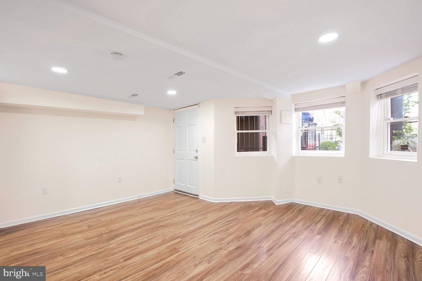 507 G ST NE, WASHINGTON, District Of Columbia 20002, 3 Bedrooms Bedrooms, 4 Rooms Rooms,3 BathroomsBathrooms,Residential,For sale,507 G ST NE,DCDC2185896 MLS # DCDC2185896