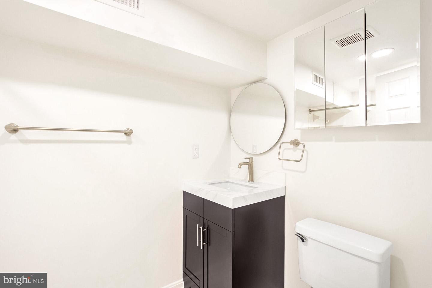 507 G ST NE, WASHINGTON, District Of Columbia 20002, 3 Bedrooms Bedrooms, 4 Rooms Rooms,3 BathroomsBathrooms,Residential,For sale,507 G ST NE,DCDC2185896 MLS # DCDC2185896