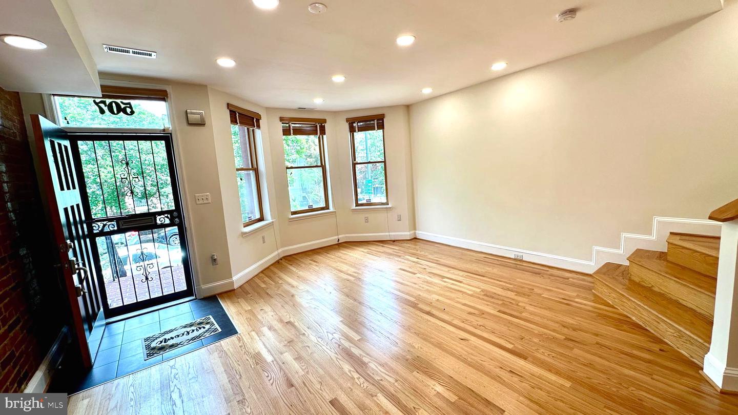 507 G ST NE, WASHINGTON, District Of Columbia 20002, 3 Bedrooms Bedrooms, 4 Rooms Rooms,3 BathroomsBathrooms,Residential,For sale,507 G ST NE,DCDC2185896 MLS # DCDC2185896