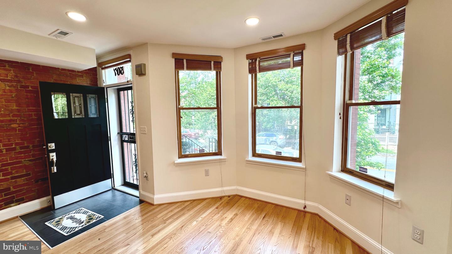 507 G ST NE, WASHINGTON, District Of Columbia 20002, 3 Bedrooms Bedrooms, 4 Rooms Rooms,3 BathroomsBathrooms,Residential,For sale,507 G ST NE,DCDC2185896 MLS # DCDC2185896