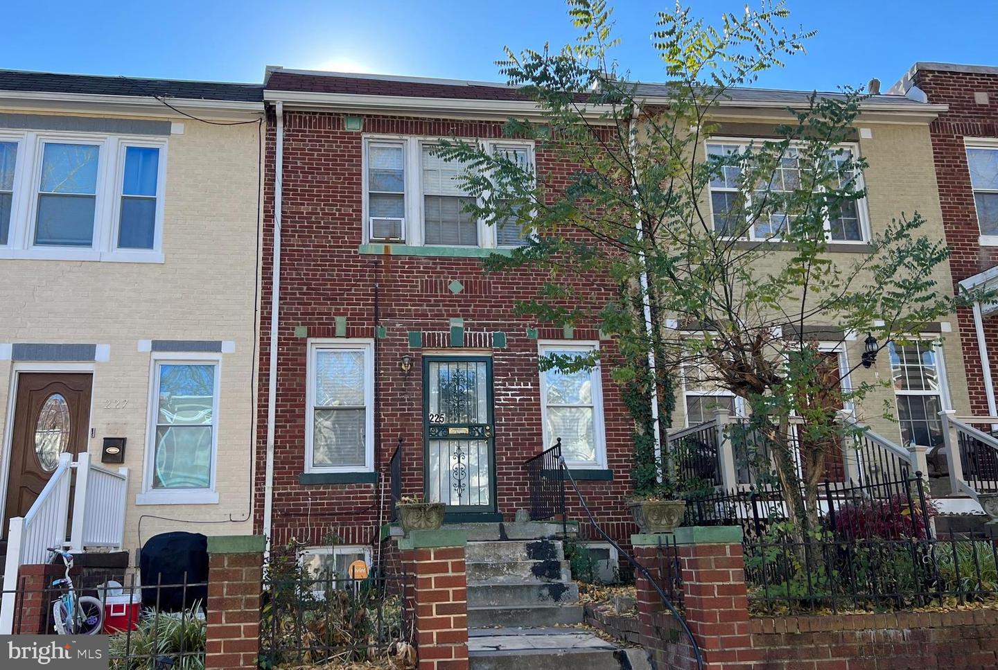 225 CROMWELL TER NE, WASHINGTON, District Of Columbia 20002, 3 Bedrooms Bedrooms, ,2 BathroomsBathrooms,Residential,For sale,225 CROMWELL TER NE,DCDC2185946 MLS # DCDC2185946