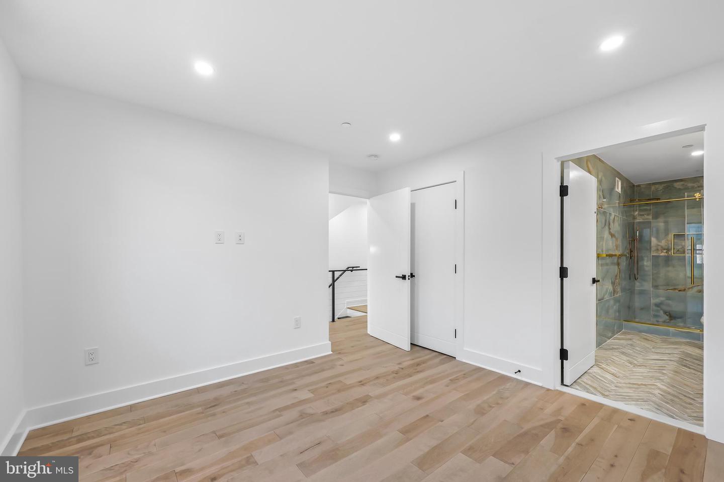 3009 13TH NW #2, WASHINGTON, District Of Columbia 20009, 3 Bedrooms Bedrooms, ,2 BathroomsBathrooms,Residential,For sale,3009 13TH NW #2,DCDC2185408 MLS # DCDC2185408