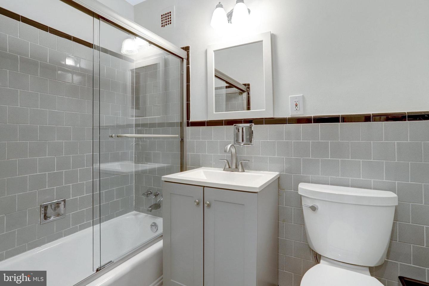 3000 SPOUT RUN PKWY #B402, ARLINGTON, Virginia 22201, ,1 BathroomBathrooms,Residential,For sale,3000 SPOUT RUN PKWY #B402,VAAR2053506 MLS # VAAR2053506