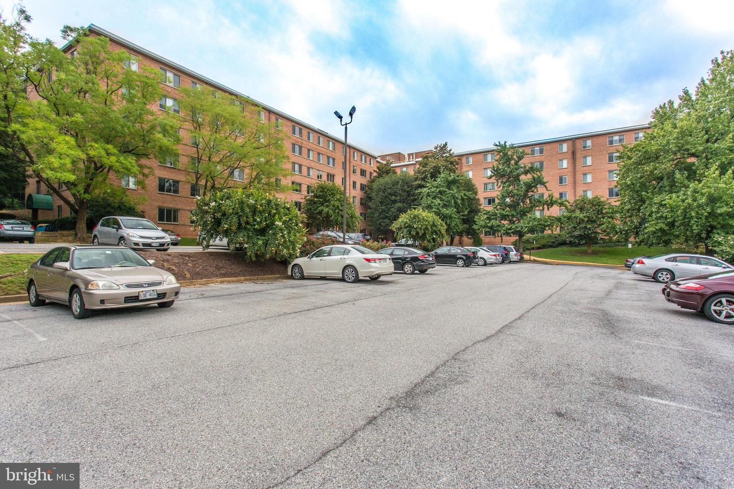 3000 SPOUT RUN PKWY #B402, ARLINGTON, Virginia 22201, ,1 BathroomBathrooms,Residential,For sale,3000 SPOUT RUN PKWY #B402,VAAR2053506 MLS # VAAR2053506