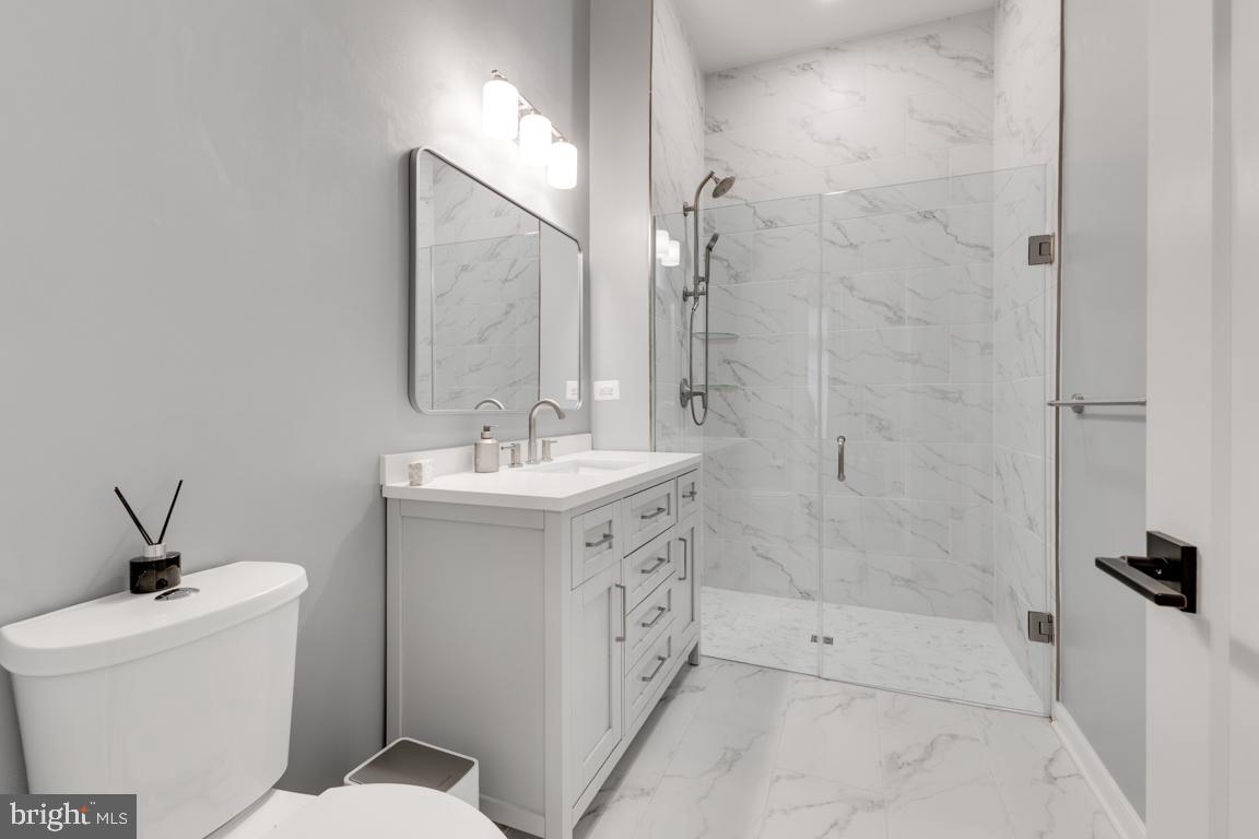 5 STATIONMASTER ST SE #102, LEESBURG, Virginia 20175, 1 Bedroom Bedrooms, ,1 BathroomBathrooms,Residential,For sale,5 STATIONMASTER ST SE #102,VALO2089110 MLS # VALO2089110