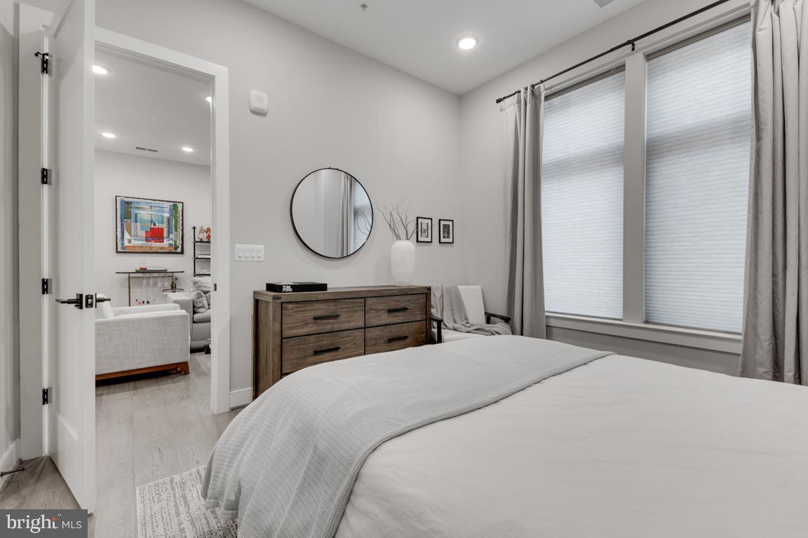 5 STATIONMASTER ST SE #102, LEESBURG, Virginia 20175, 1 Bedroom Bedrooms, ,1 BathroomBathrooms,Residential,For sale,5 STATIONMASTER ST SE #102,VALO2089110 MLS # VALO2089110