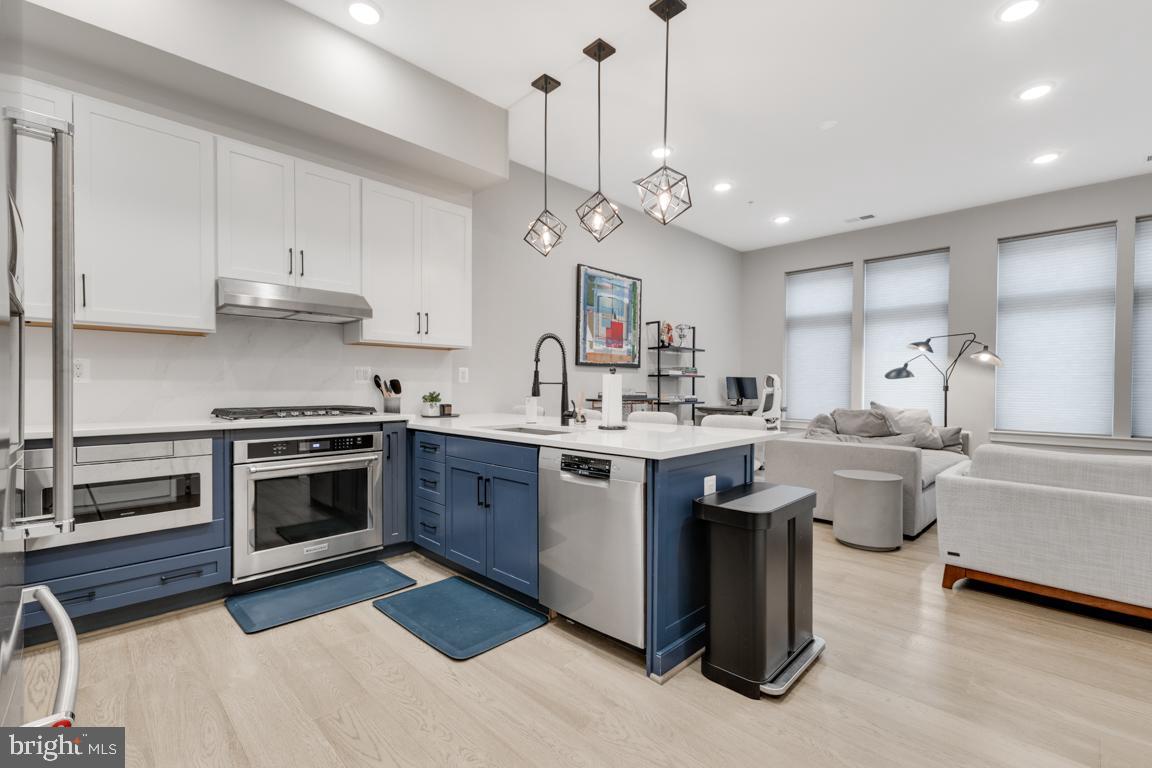 5 STATIONMASTER ST SE #102, LEESBURG, Virginia 20175, 1 Bedroom Bedrooms, ,1 BathroomBathrooms,Residential,For sale,5 STATIONMASTER ST SE #102,VALO2089110 MLS # VALO2089110