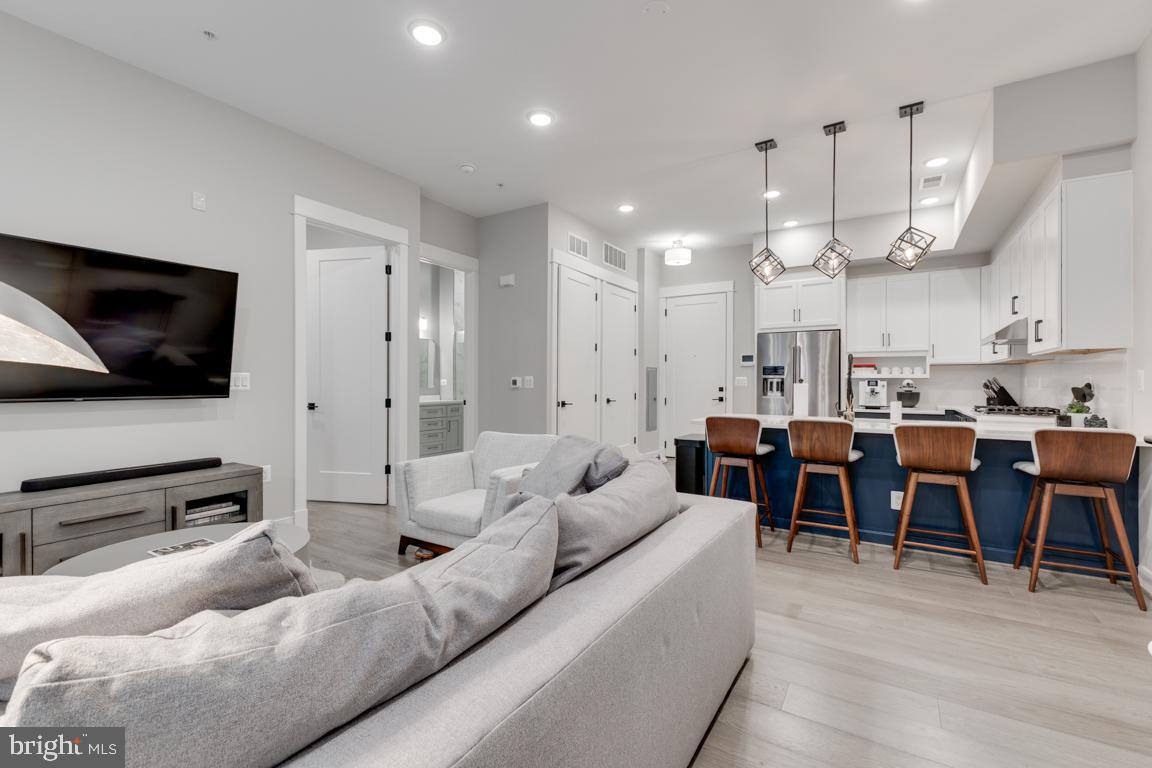 5 STATIONMASTER ST SE #102, LEESBURG, Virginia 20175, 1 Bedroom Bedrooms, ,1 BathroomBathrooms,Residential,For sale,5 STATIONMASTER ST SE #102,VALO2089110 MLS # VALO2089110