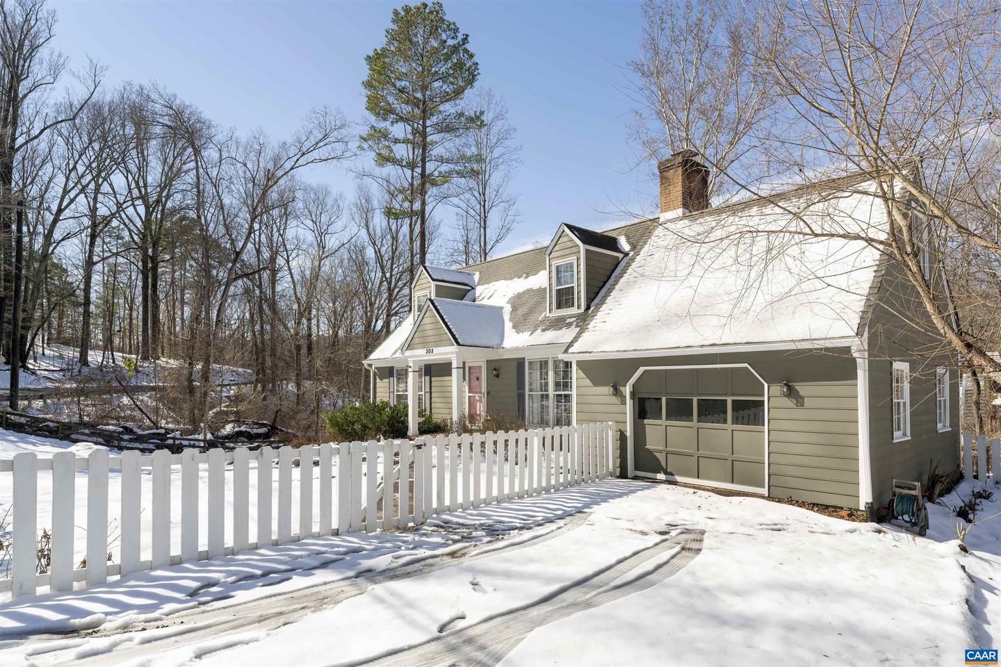 303 OLD LYNCHBURG RD, CHARLOTTESVILLE, Virginia 22903, 3 Bedrooms Bedrooms, ,2 BathroomsBathrooms,Residential,For sale,303 OLD LYNCHBURG RD,660960 MLS # 660960