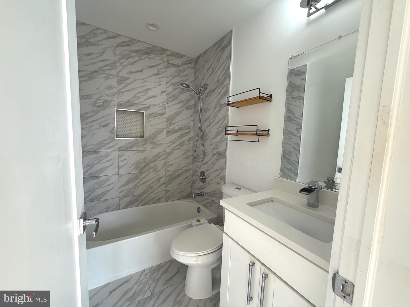 404 NEWCOMB ST SE #3, WASHINGTON, District Of Columbia 20032, 2 Bedrooms Bedrooms, ,2 BathroomsBathrooms,Residential,For sale,404 NEWCOMB ST SE #3,DCDC2186054 MLS # DCDC2186054