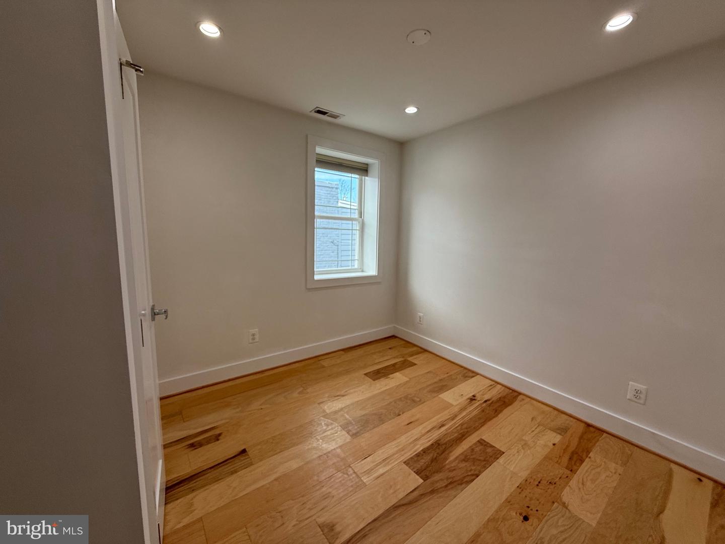404 NEWCOMB ST SE #3, WASHINGTON, District Of Columbia 20032, 2 Bedrooms Bedrooms, ,2 BathroomsBathrooms,Residential,For sale,404 NEWCOMB ST SE #3,DCDC2186054 MLS # DCDC2186054