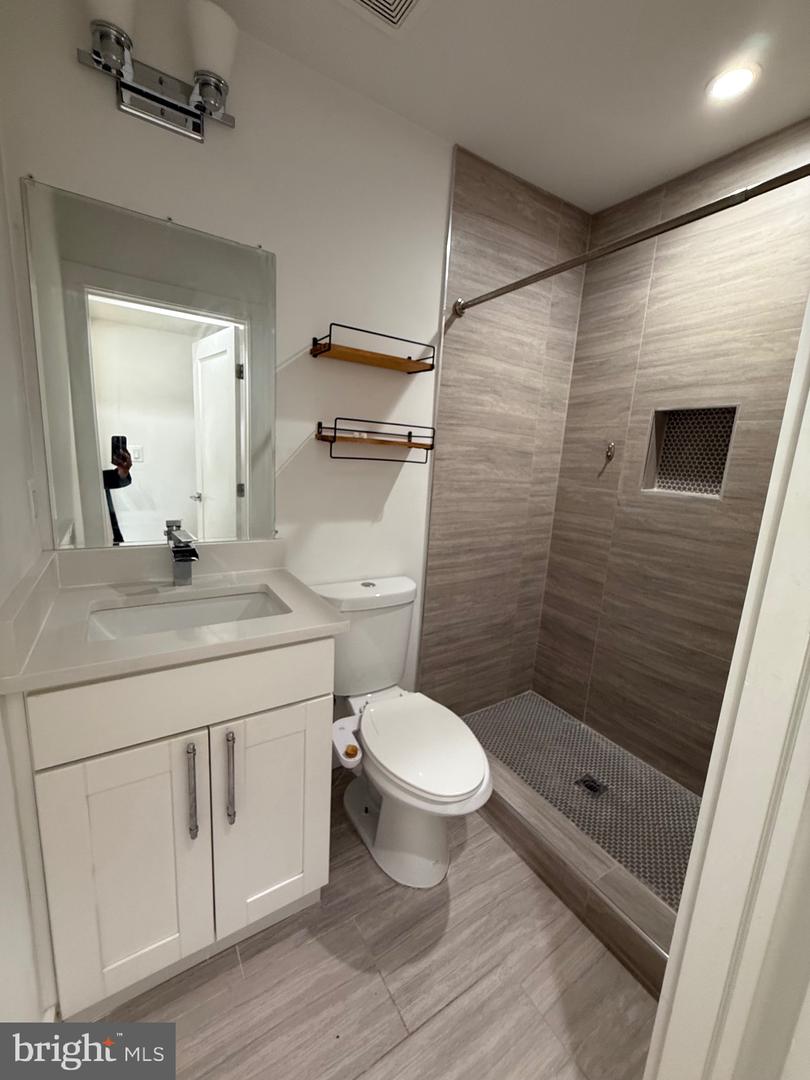 404 NEWCOMB ST SE #3, WASHINGTON, District Of Columbia 20032, 2 Bedrooms Bedrooms, ,2 BathroomsBathrooms,Residential,For sale,404 NEWCOMB ST SE #3,DCDC2186054 MLS # DCDC2186054