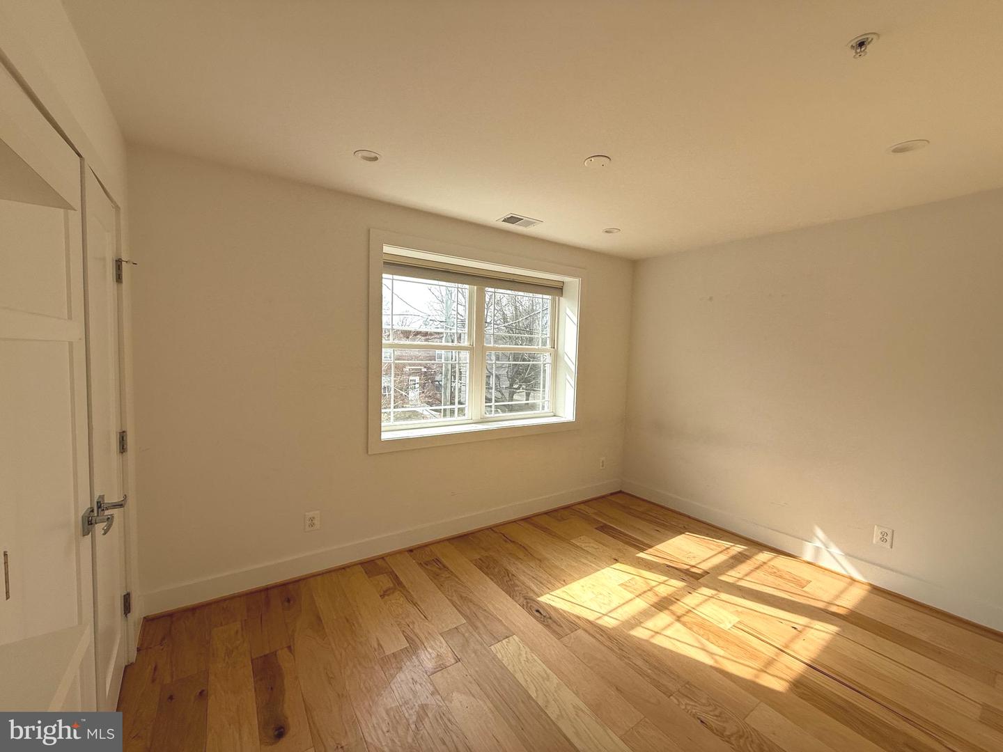 404 NEWCOMB ST SE #3, WASHINGTON, District Of Columbia 20032, 2 Bedrooms Bedrooms, ,2 BathroomsBathrooms,Residential,For sale,404 NEWCOMB ST SE #3,DCDC2186054 MLS # DCDC2186054