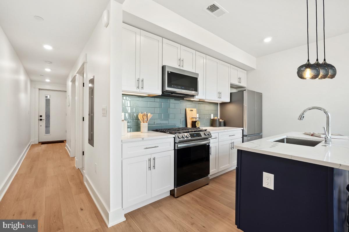 1605 HOLBROOK NE #1, WASHINGTON, District Of Columbia 20002, 2 Bedrooms Bedrooms, ,2 BathroomsBathrooms,Residential,For sale,1605 HOLBROOK NE #1,DCDC2186082 MLS # DCDC2186082