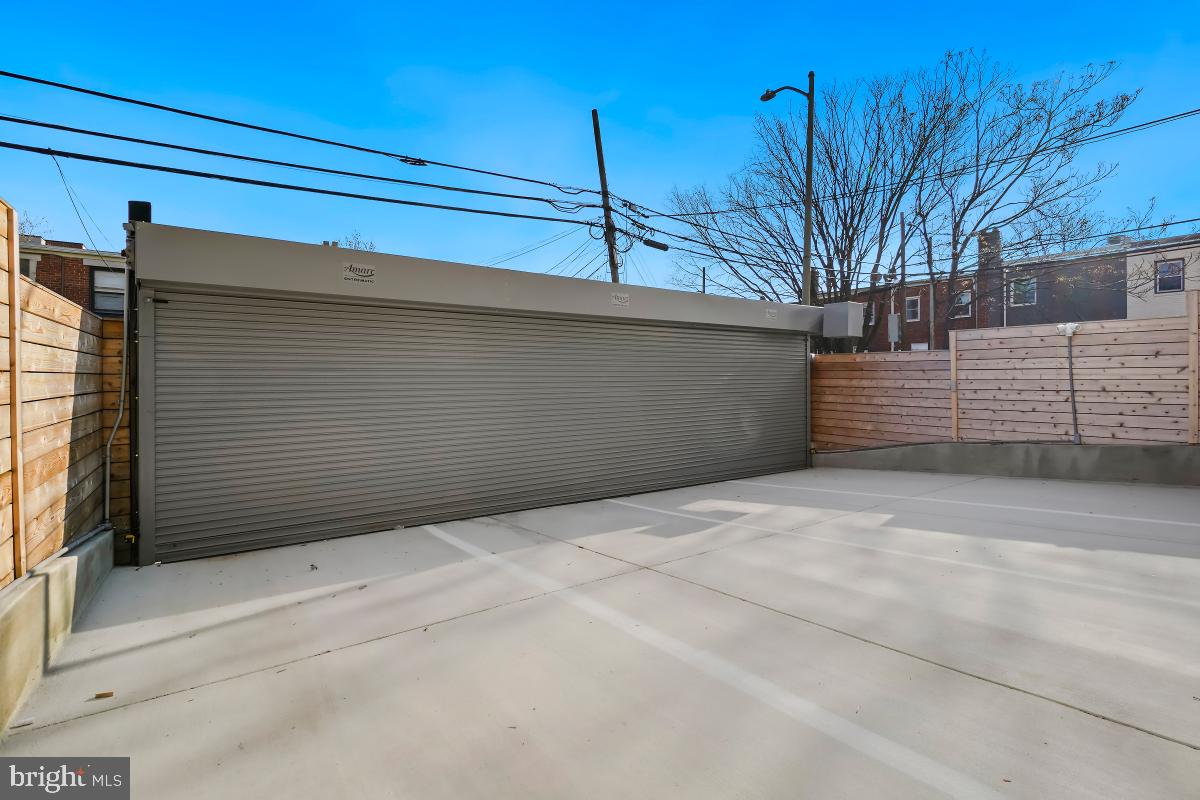 1605 HOLBROOK NE #1, WASHINGTON, District Of Columbia 20002, 2 Bedrooms Bedrooms, ,2 BathroomsBathrooms,Residential,For sale,1605 HOLBROOK NE #1,DCDC2186082 MLS # DCDC2186082
