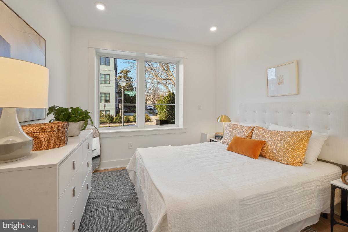 1605 HOLBROOK NE #1, WASHINGTON, District Of Columbia 20002, 2 Bedrooms Bedrooms, ,2 BathroomsBathrooms,Residential,For sale,1605 HOLBROOK NE #1,DCDC2186082 MLS # DCDC2186082