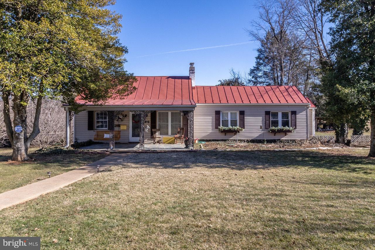 209 HAWKSBILL HEIGHTS DR, LURAY, Virginia 22835, 3 Bedrooms Bedrooms, 5 Rooms Rooms,2 BathroomsBathrooms,Residential,For sale,209 HAWKSBILL HEIGHTS DR,VAPA2004492 MLS # VAPA2004492