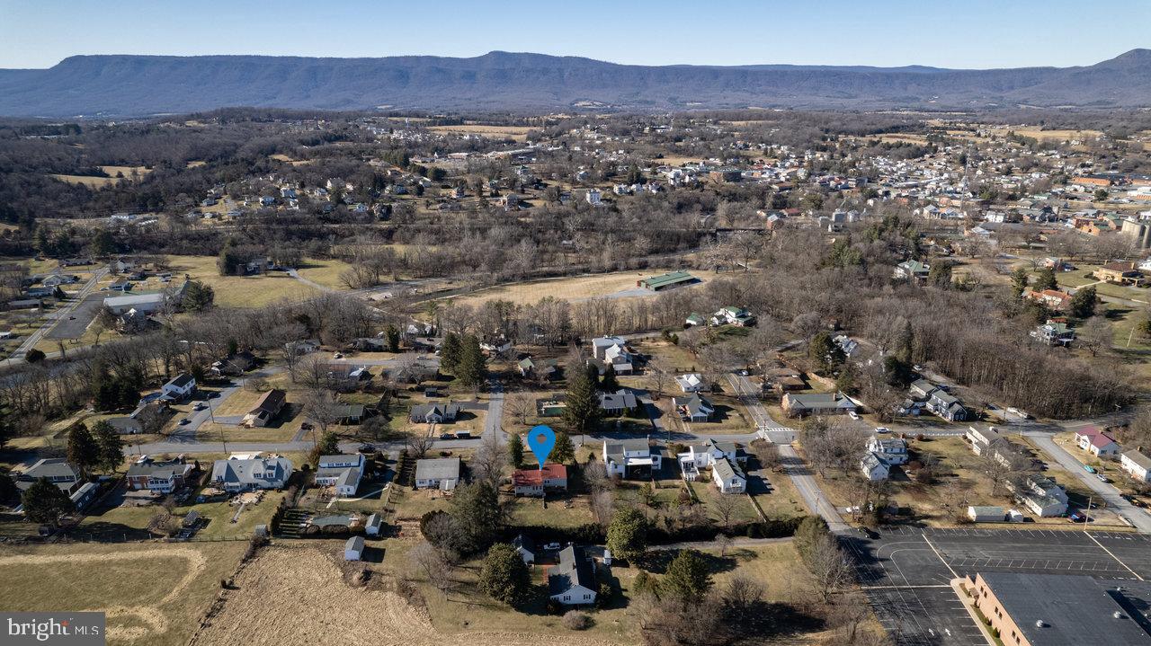 209 HAWKSBILL HEIGHTS DR, LURAY, Virginia 22835, 3 Bedrooms Bedrooms, 5 Rooms Rooms,2 BathroomsBathrooms,Residential,For sale,209 HAWKSBILL HEIGHTS DR,VAPA2004492 MLS # VAPA2004492