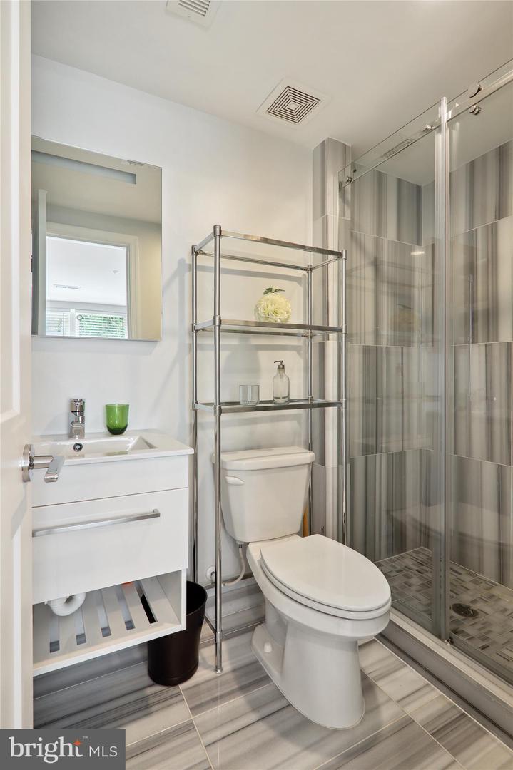 5024 9TH ST NW #203, WASHINGTON, District Of Columbia 20011, 2 Bedrooms Bedrooms, ,2 BathroomsBathrooms,Residential,For sale,5024 9TH ST NW #203,DCDC2156030 MLS # DCDC2156030
