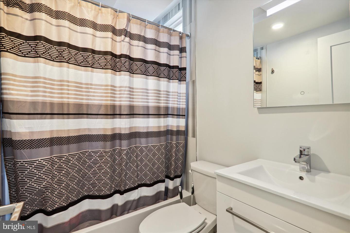 5024 9TH ST NW #203, WASHINGTON, District Of Columbia 20011, 2 Bedrooms Bedrooms, ,2 BathroomsBathrooms,Residential,For sale,5024 9TH ST NW #203,DCDC2156030 MLS # DCDC2156030