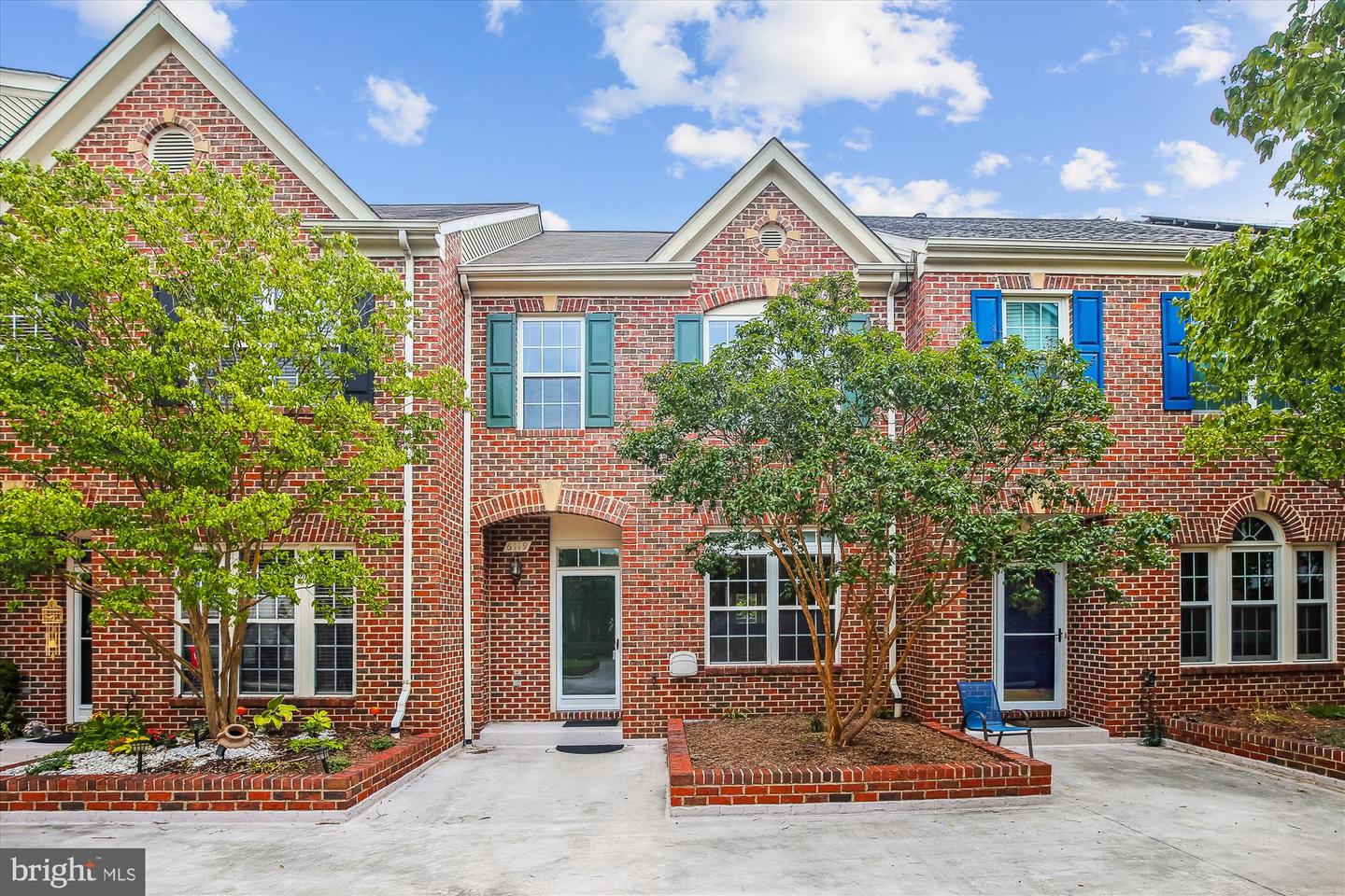 6119 MADISON CREST CT, FALLS CHURCH, Virginia 22041, 3 Bedrooms Bedrooms, ,2 BathroomsBathrooms,Residential,For sale,6119 MADISON CREST CT,VAFX2219682 MLS # VAFX2219682