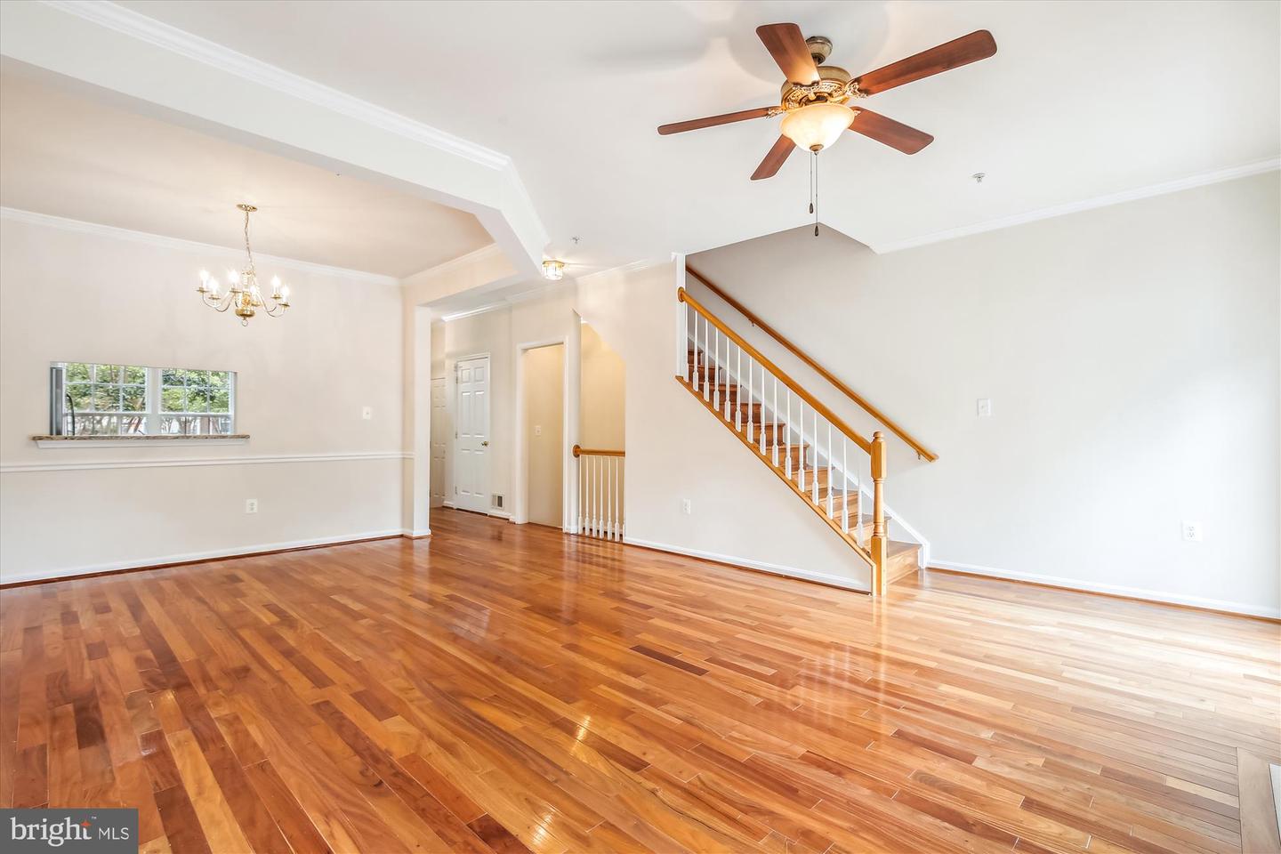 6119 MADISON CREST CT, FALLS CHURCH, Virginia 22041, 3 Bedrooms Bedrooms, ,2 BathroomsBathrooms,Residential,For sale,6119 MADISON CREST CT,VAFX2219682 MLS # VAFX2219682
