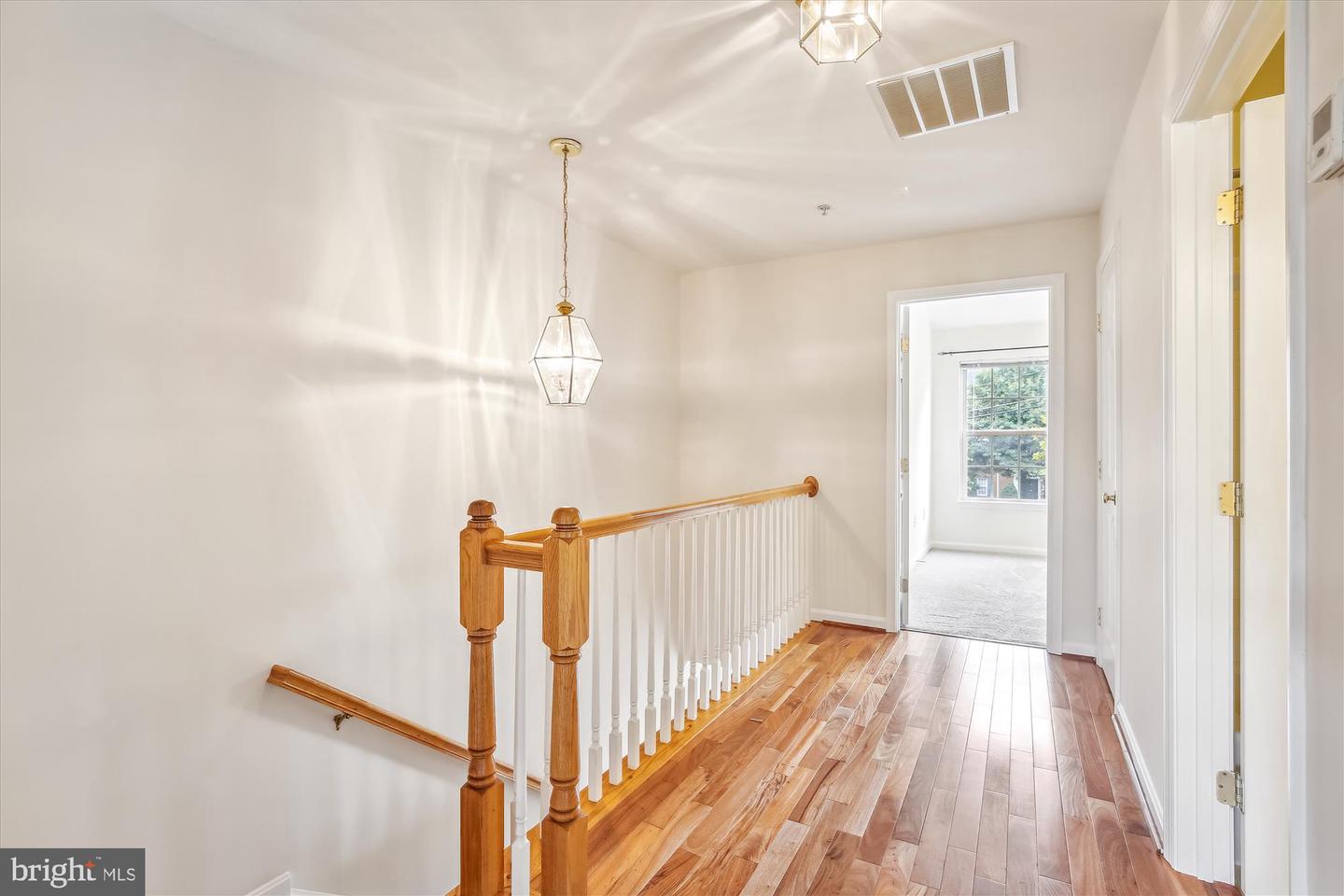 6119 MADISON CREST CT, FALLS CHURCH, Virginia 22041, 3 Bedrooms Bedrooms, ,2 BathroomsBathrooms,Residential,For sale,6119 MADISON CREST CT,VAFX2219682 MLS # VAFX2219682