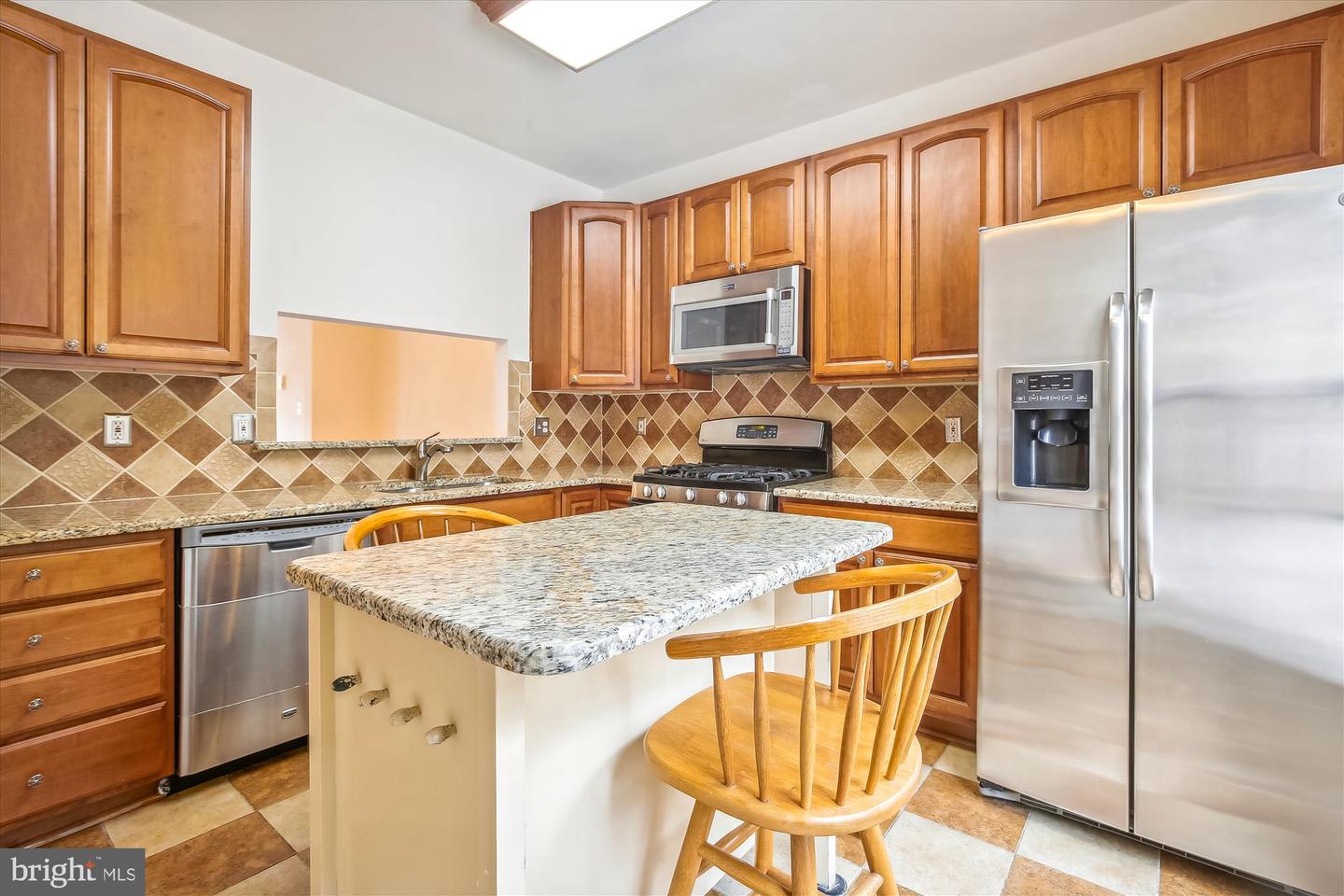 6119 MADISON CREST CT, FALLS CHURCH, Virginia 22041, 3 Bedrooms Bedrooms, ,2 BathroomsBathrooms,Residential,For sale,6119 MADISON CREST CT,VAFX2219682 MLS # VAFX2219682