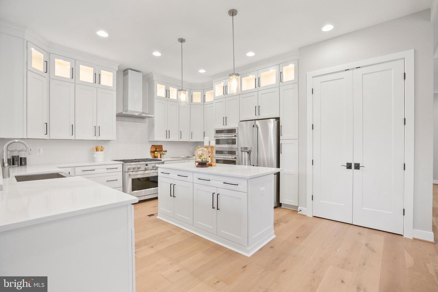 613 UPHAM PL NW, VIENNA, Virginia 22180, 4 Bedrooms Bedrooms, ,3 BathroomsBathrooms,Residential,For sale,613 UPHAM PL NW,VAFX2222636 MLS # VAFX2222636
