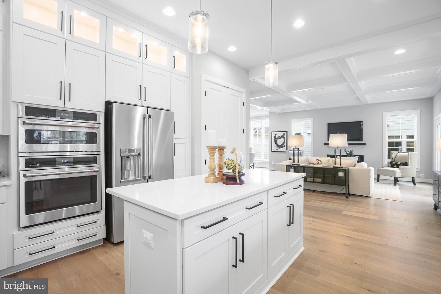 613 UPHAM PL NW, VIENNA, Virginia 22180, 4 Bedrooms Bedrooms, ,3 BathroomsBathrooms,Residential,For sale,613 UPHAM PL NW,VAFX2222636 MLS # VAFX2222636