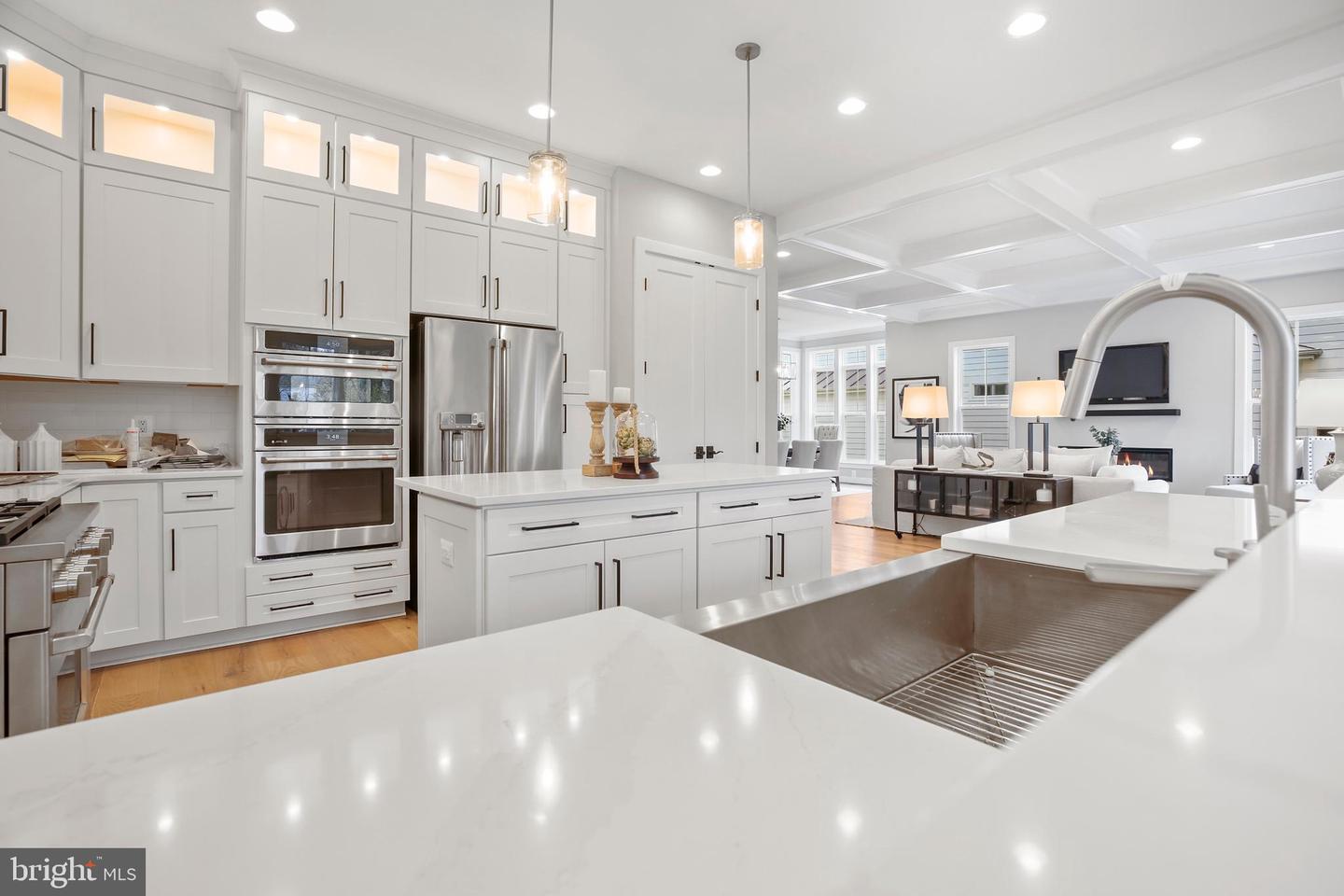 613 UPHAM PL NW, VIENNA, Virginia 22180, 4 Bedrooms Bedrooms, ,3 BathroomsBathrooms,Residential,For sale,613 UPHAM PL NW,VAFX2222636 MLS # VAFX2222636