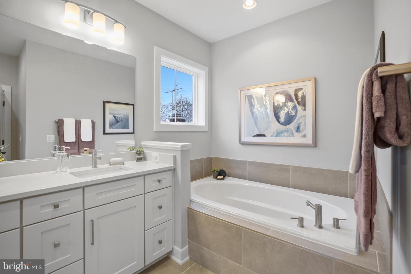 613 UPHAM PL NW, VIENNA, Virginia 22180, 4 Bedrooms Bedrooms, ,3 BathroomsBathrooms,Residential,For sale,613 UPHAM PL NW,VAFX2222636 MLS # VAFX2222636