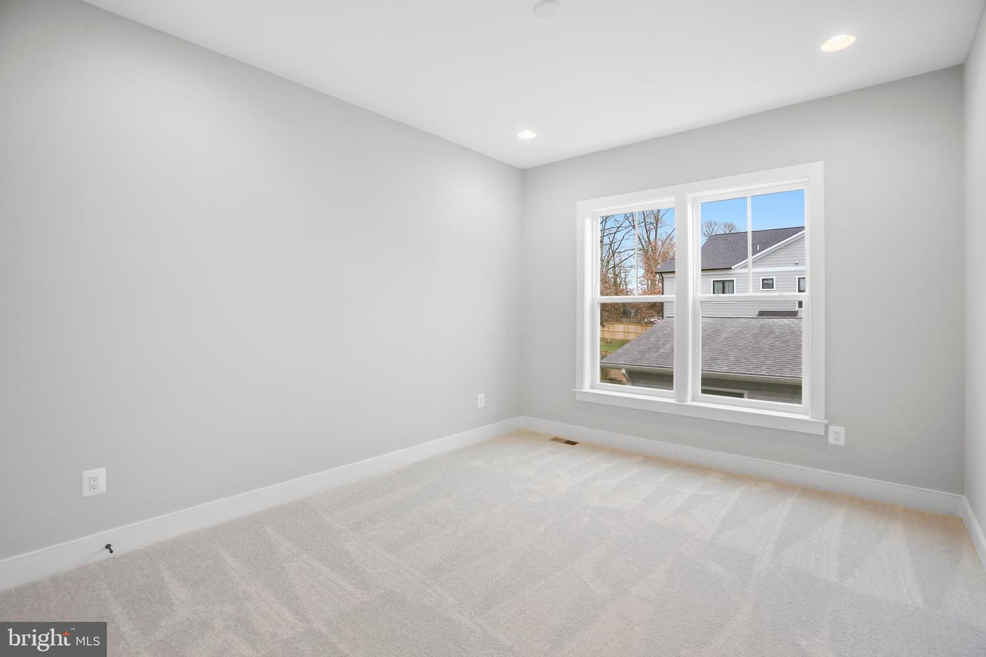 613 UPHAM PL NW, VIENNA, Virginia 22180, 4 Bedrooms Bedrooms, ,3 BathroomsBathrooms,Residential,For sale,613 UPHAM PL NW,VAFX2222636 MLS # VAFX2222636