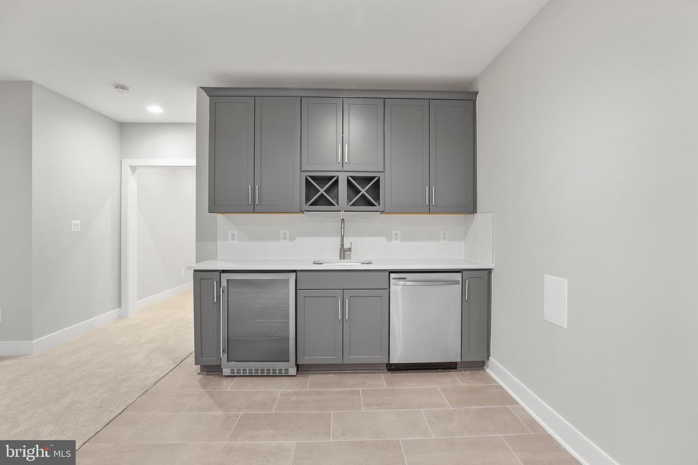 613 UPHAM PL NW, VIENNA, Virginia 22180, 4 Bedrooms Bedrooms, ,3 BathroomsBathrooms,Residential,For sale,613 UPHAM PL NW,VAFX2222636 MLS # VAFX2222636