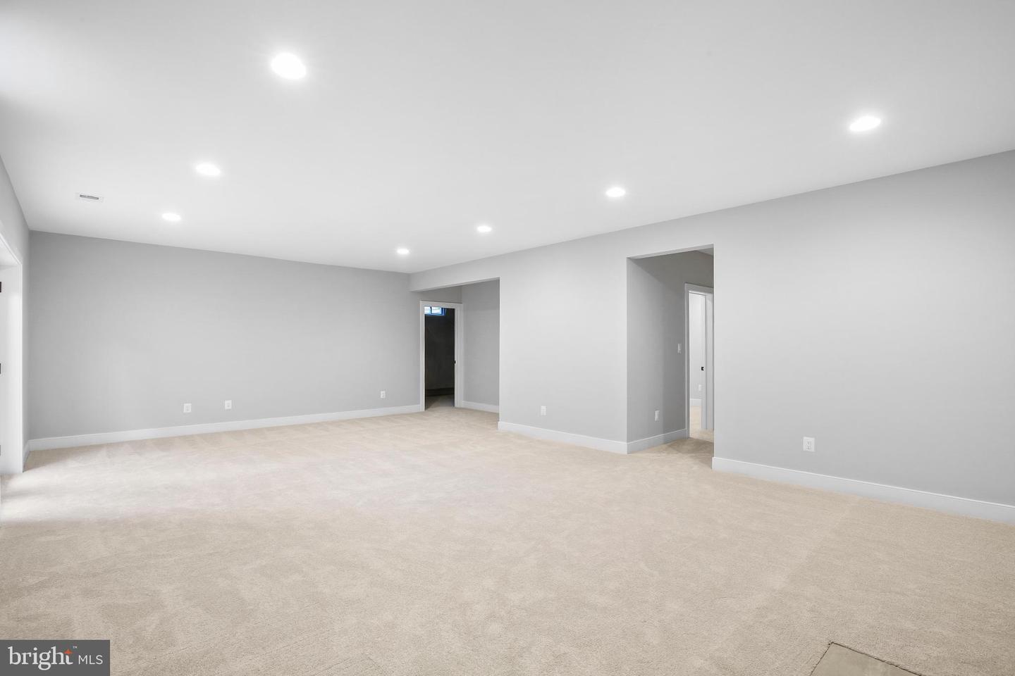 613 UPHAM PL NW, VIENNA, Virginia 22180, 4 Bedrooms Bedrooms, ,3 BathroomsBathrooms,Residential,For sale,613 UPHAM PL NW,VAFX2222636 MLS # VAFX2222636