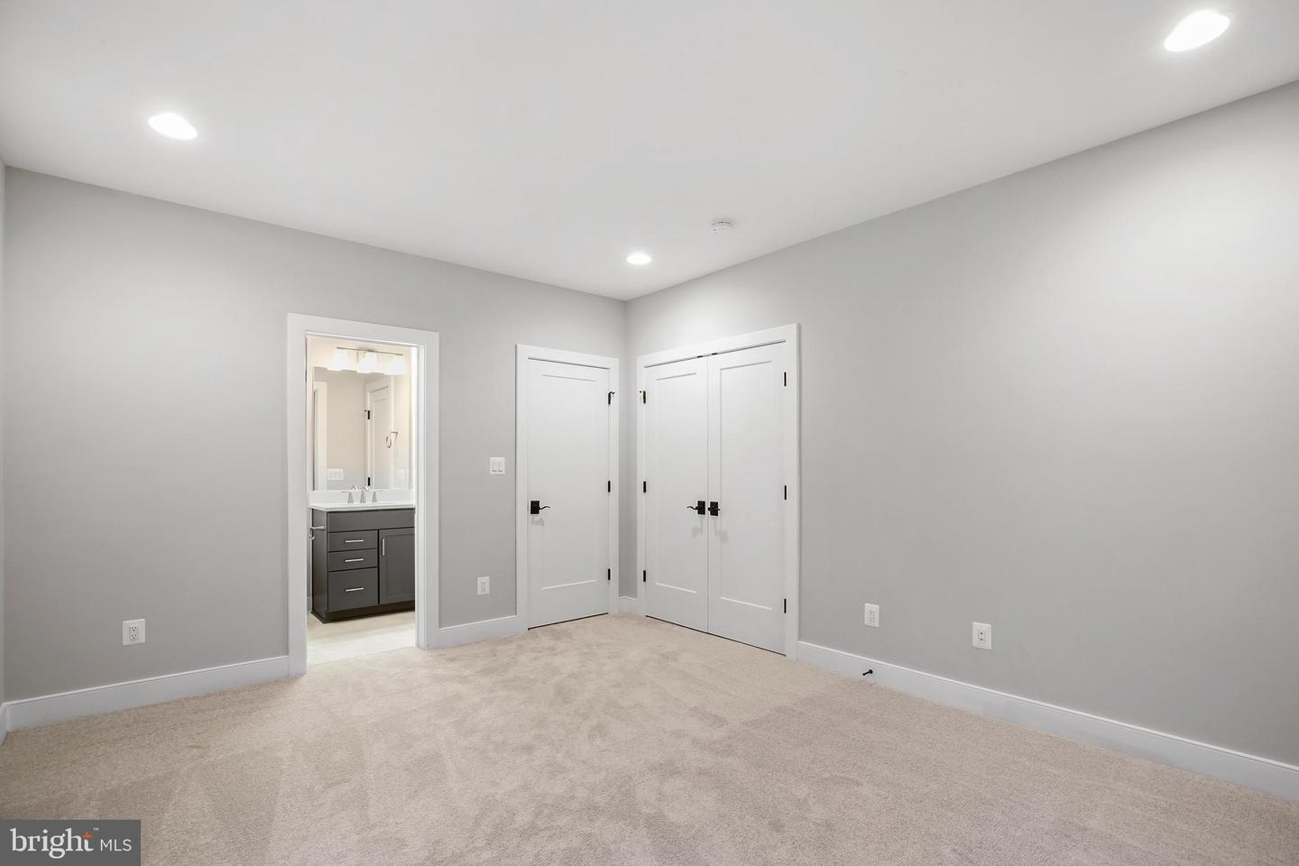 613 UPHAM PL NW, VIENNA, Virginia 22180, 4 Bedrooms Bedrooms, ,3 BathroomsBathrooms,Residential,For sale,613 UPHAM PL NW,VAFX2222636 MLS # VAFX2222636