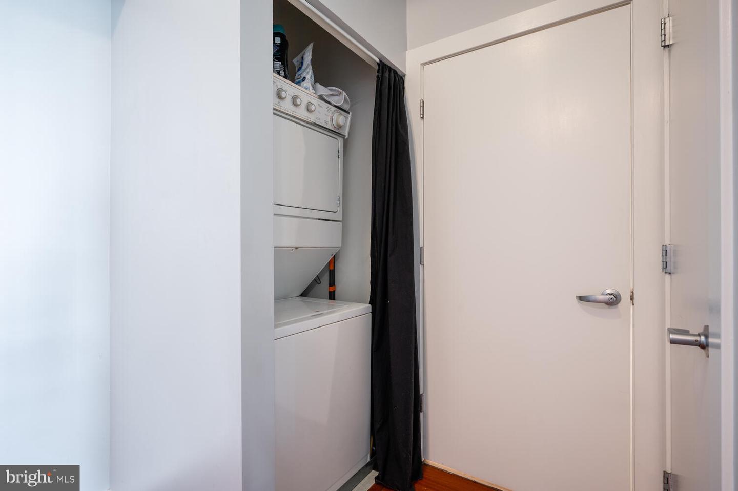 1000 NEW JERSEY AVE SE #PH15, WASHINGTON, District Of Columbia 20003, 2 Bedrooms Bedrooms, ,2 BathroomsBathrooms,Residential,For sale,1000 NEW JERSEY AVE SE #PH15,DCDC2186124 MLS # DCDC2186124