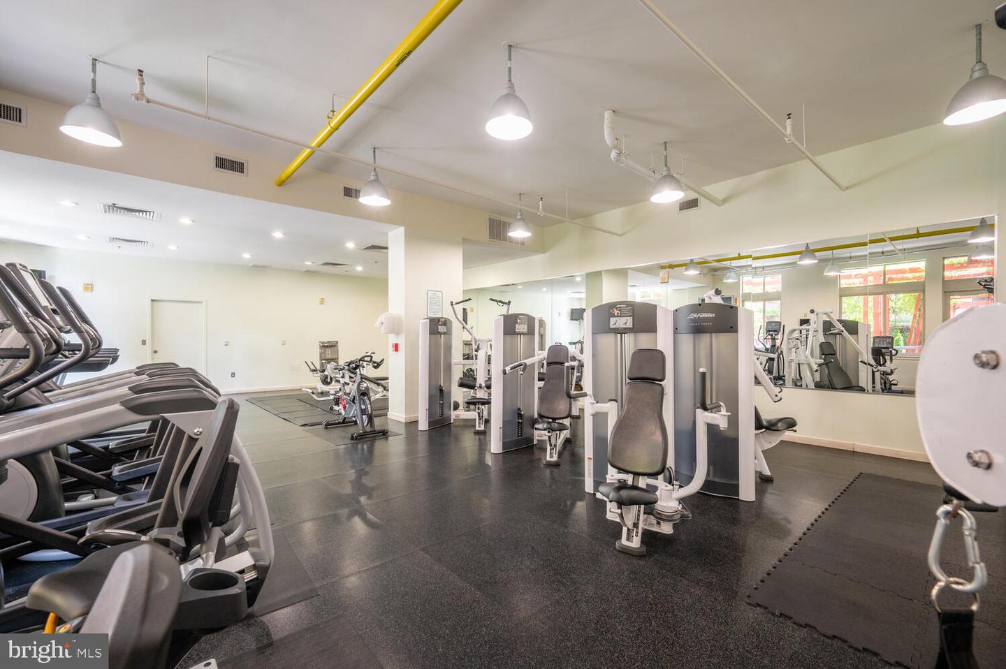 1000 NEW JERSEY AVE SE #PH15, WASHINGTON, District Of Columbia 20003, 2 Bedrooms Bedrooms, ,2 BathroomsBathrooms,Residential,For sale,1000 NEW JERSEY AVE SE #PH15,DCDC2186124 MLS # DCDC2186124