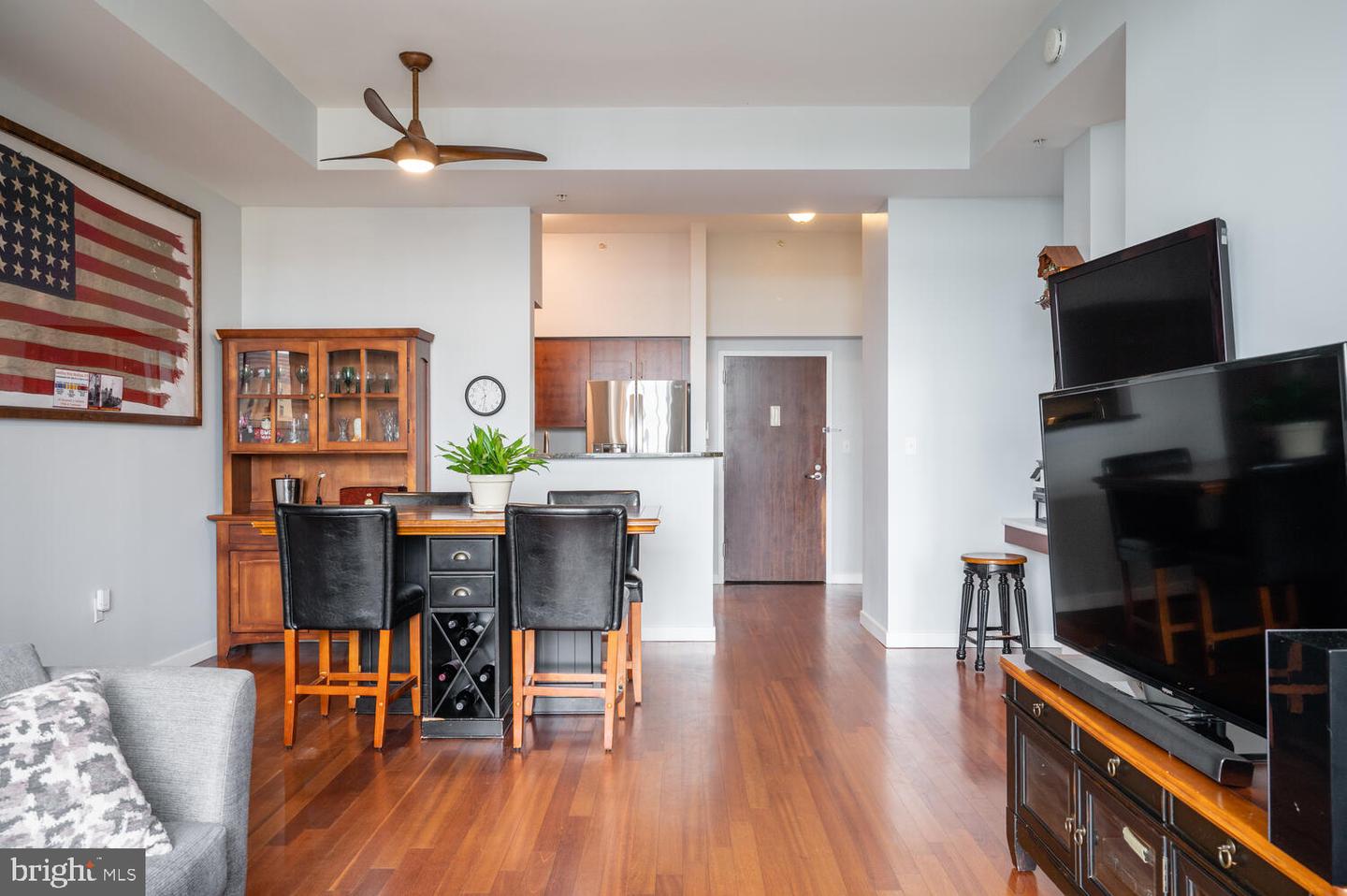 1000 NEW JERSEY AVE SE #PH15, WASHINGTON, District Of Columbia 20003, 2 Bedrooms Bedrooms, ,2 BathroomsBathrooms,Residential,For sale,1000 NEW JERSEY AVE SE #PH15,DCDC2186124 MLS # DCDC2186124