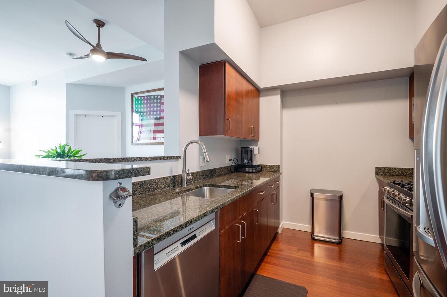 1000 NEW JERSEY AVE SE #PH15, WASHINGTON, District Of Columbia 20003, 2 Bedrooms Bedrooms, ,2 BathroomsBathrooms,Residential,For sale,1000 NEW JERSEY AVE SE #PH15,DCDC2186124 MLS # DCDC2186124