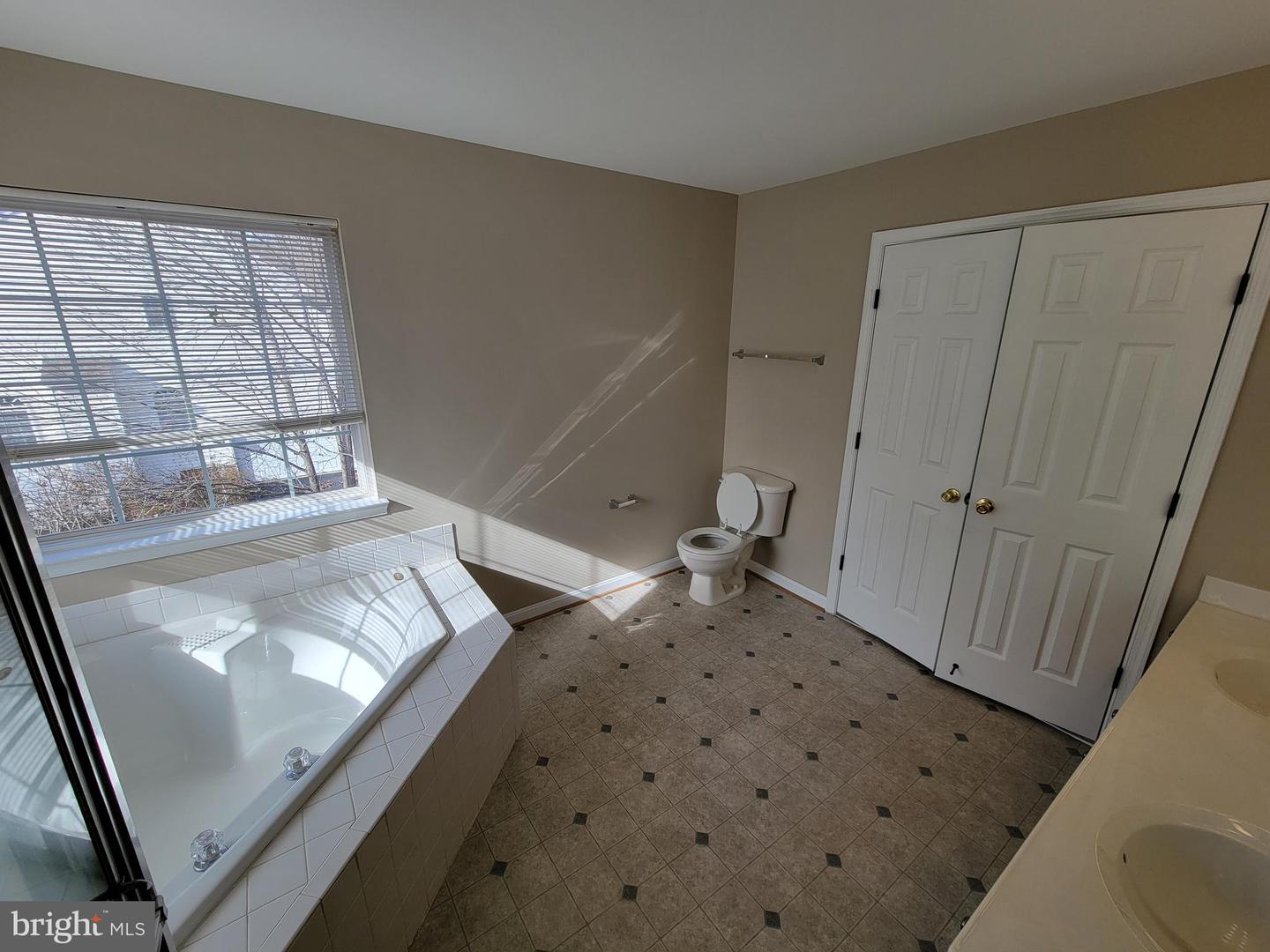 4102 PARAPET CT, FREDERICKSBURG, Virginia 22408, 4 Bedrooms Bedrooms, ,2 BathroomsBathrooms,Residential,For sale,4102 PARAPET CT,VASP2029454 MLS # VASP2029454