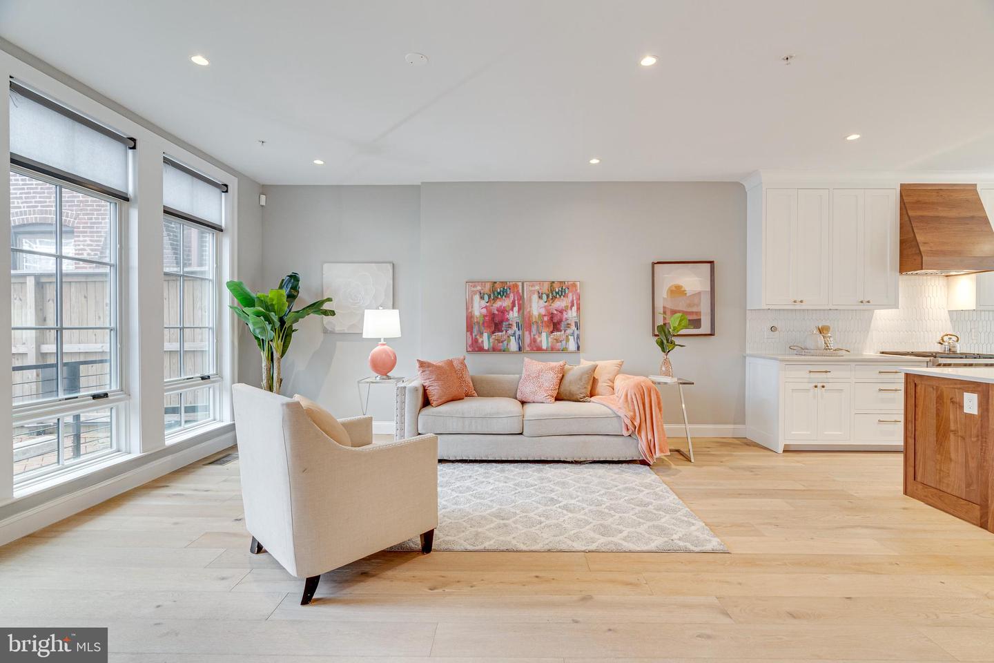 467 M ST NW #1, WASHINGTON, District Of Columbia 20001, 3 Bedrooms Bedrooms, ,2 BathroomsBathrooms,Residential,For sale,467 M ST NW #1,DCDC2185216 MLS # DCDC2185216