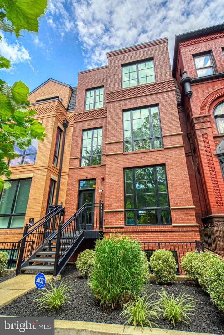 467 M ST NW #1, WASHINGTON, District Of Columbia 20001, 3 Bedrooms Bedrooms, ,2 BathroomsBathrooms,Residential,For sale,467 M ST NW #1,DCDC2185216 MLS # DCDC2185216